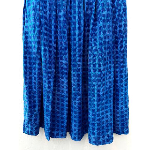 LIZ CLAIBORNE | Women’s Vintage 100% Silk Midi Skirt Blue Arrow Print | Size 12 - Picture 3 of 5